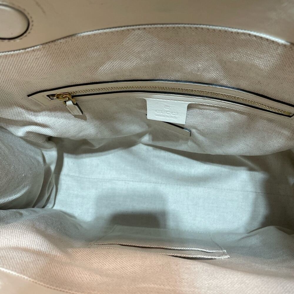 Gucci Ivory Leather tote / Hand Bag in good condition, comes with a COA - Picture 7 of 9